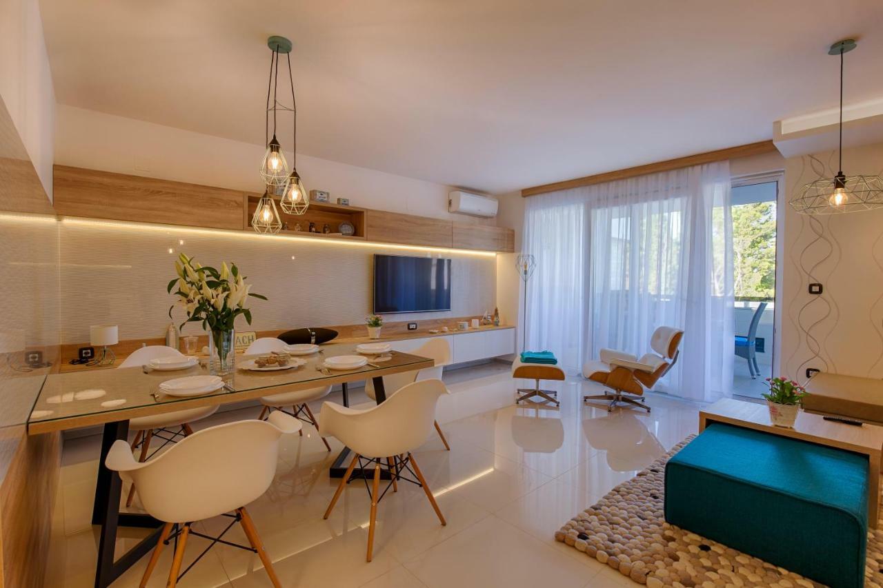 Deluxe New Apartments - Few Steps From The Beach - Luxury Holiday With Style - By Traveler Tourist Agency Krk Krk Town Esterno foto