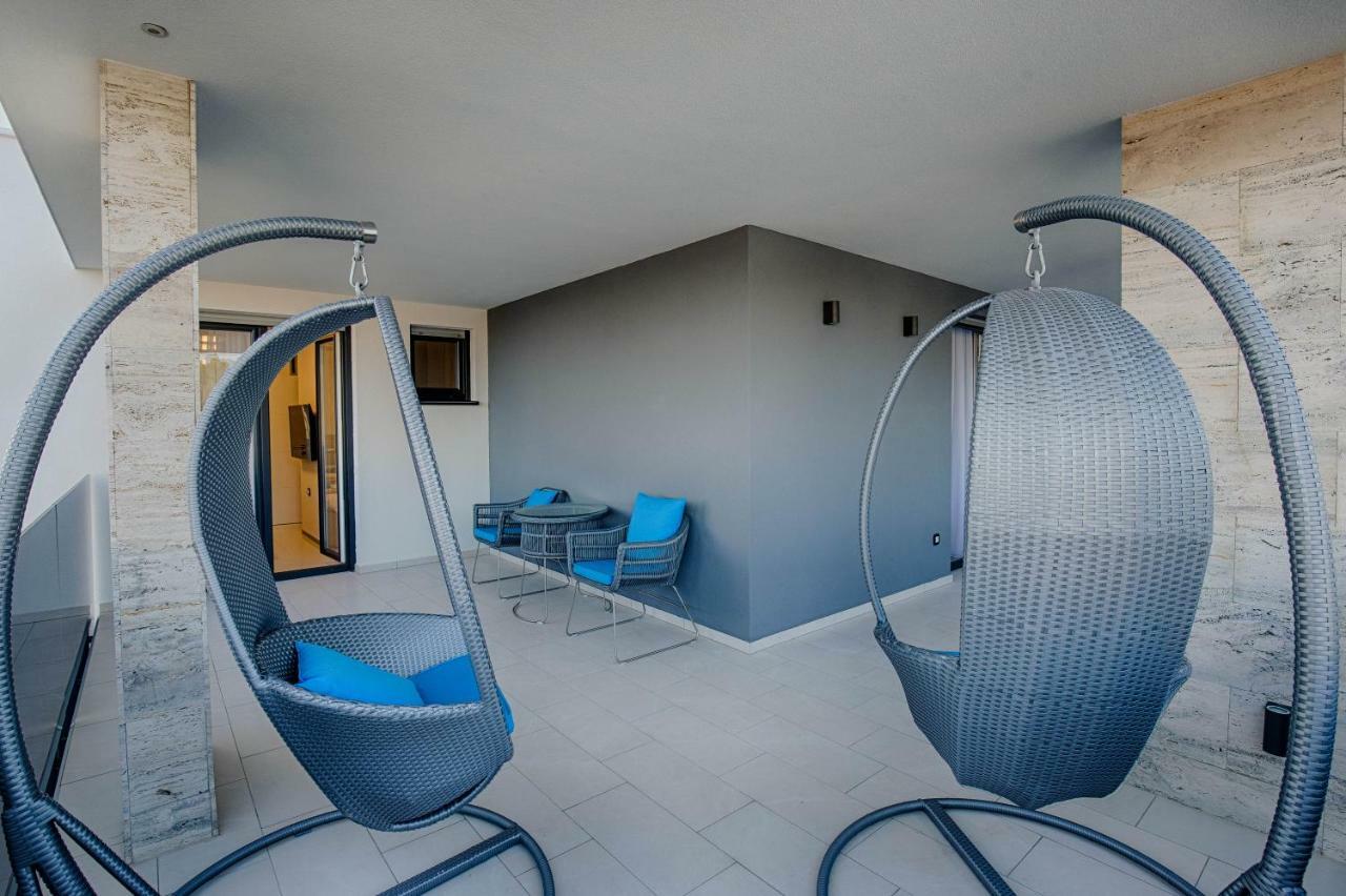 Deluxe New Apartments - Few Steps From The Beach - Luxury Holiday With Style - By Traveler Tourist Agency Krk Krk Town Esterno foto