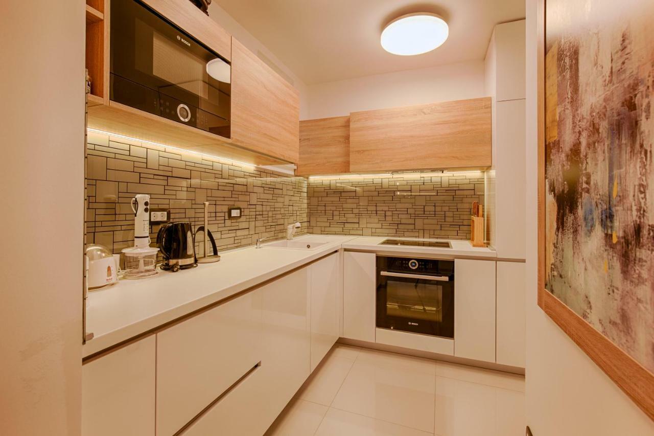 Deluxe New Apartments - Few Steps From The Beach - Luxury Holiday With Style - By Traveler Tourist Agency Krk Krk Town Esterno foto