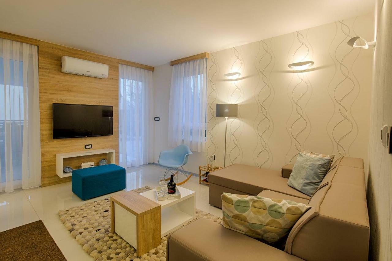 Deluxe New Apartments - Few Steps From The Beach - Luxury Holiday With Style - By Traveler Tourist Agency Krk Krk Town Esterno foto