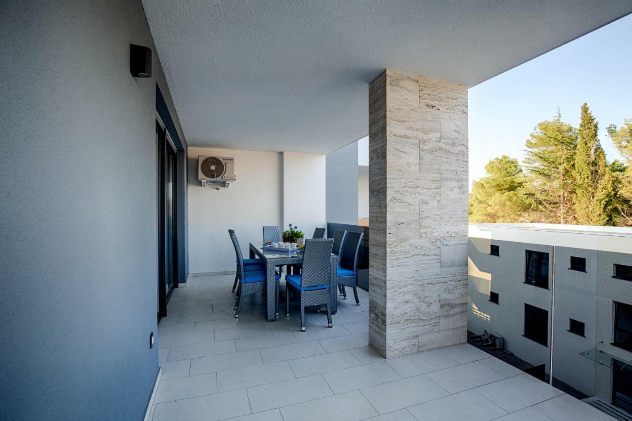 Deluxe New Apartments - Few Steps From The Beach - Luxury Holiday With Style - By Traveler Tourist Agency Krk Krk Town Esterno foto