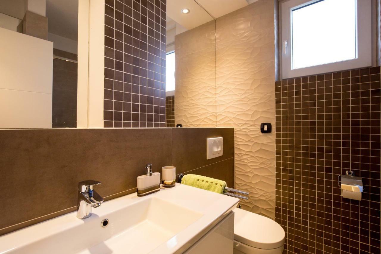 Deluxe New Apartments - Few Steps From The Beach - Luxury Holiday With Style - By Traveler Tourist Agency Krk Krk Town Esterno foto