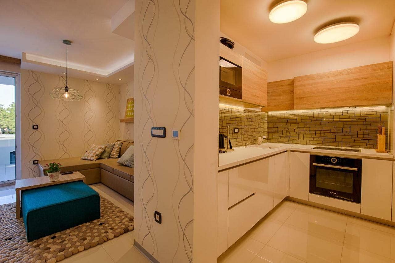 Deluxe New Apartments - Few Steps From The Beach - Luxury Holiday With Style - By Traveler Tourist Agency Krk Krk Town Esterno foto
